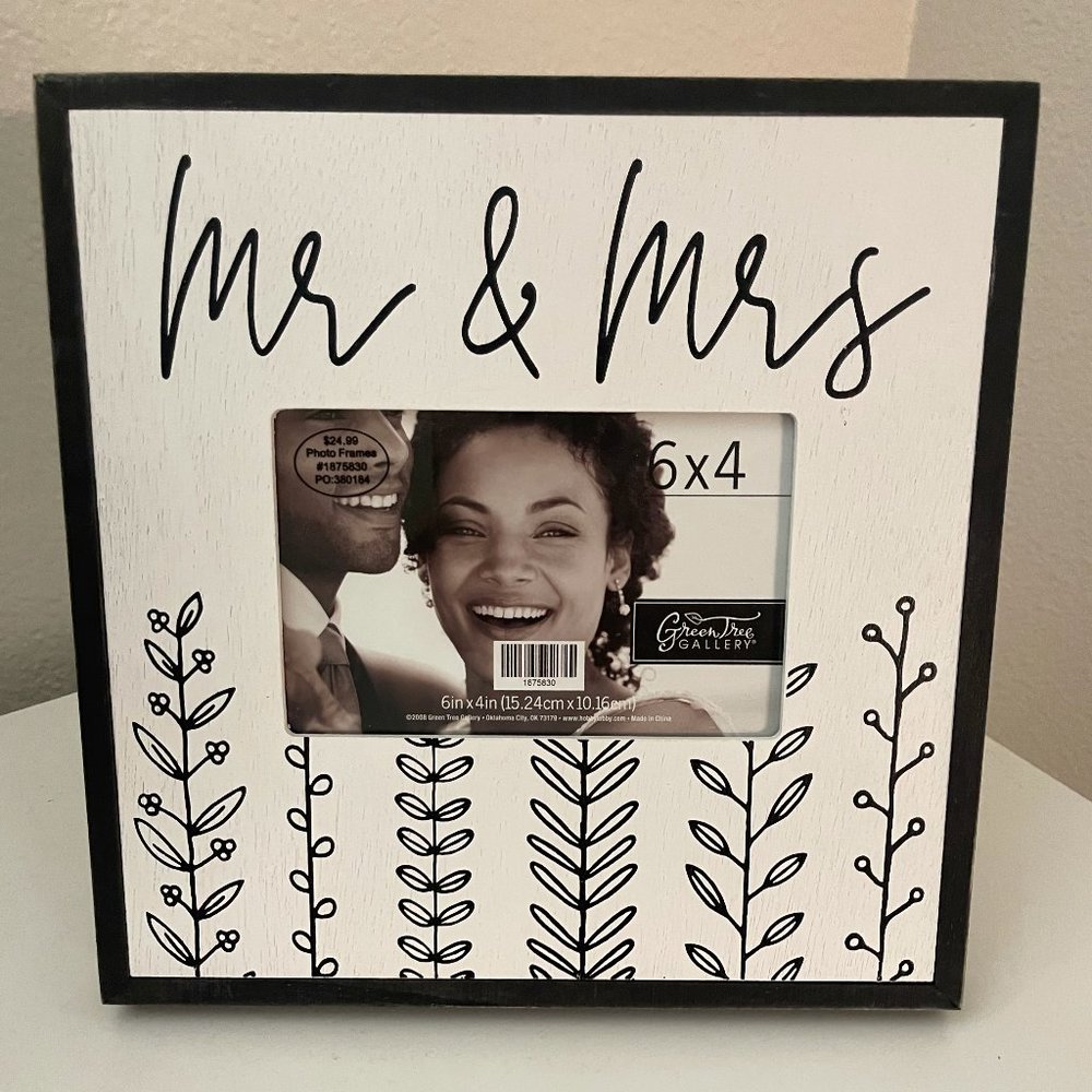 white and black Picture Frame Mr. & Mrs. NWT